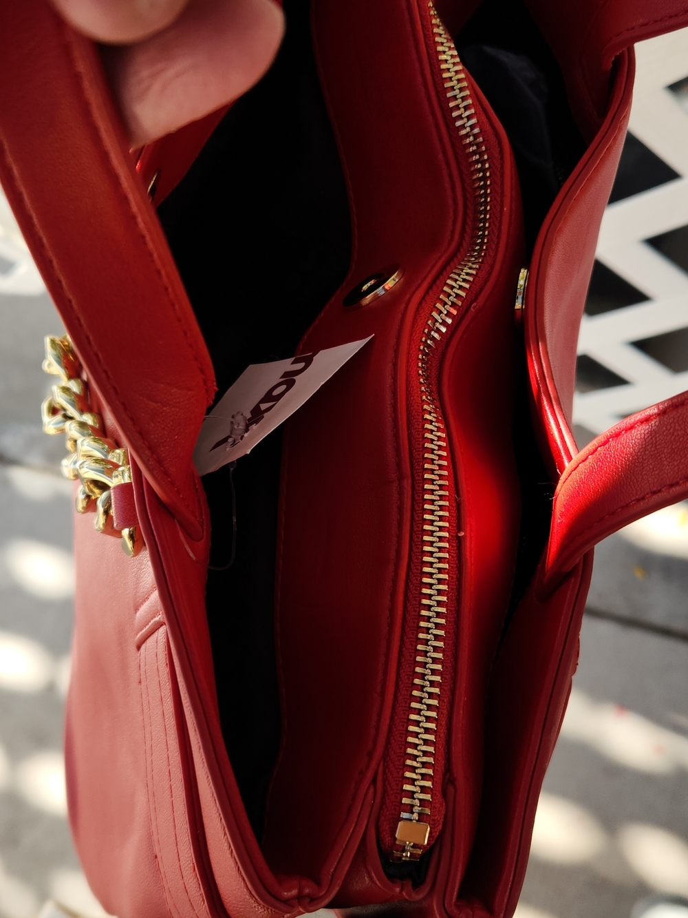 Love Moschino Red Satchel with Gold Heart-Chain - Picture 8 of 9